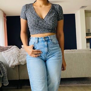 HEATHERED GREY SURPLICE CROP TOP